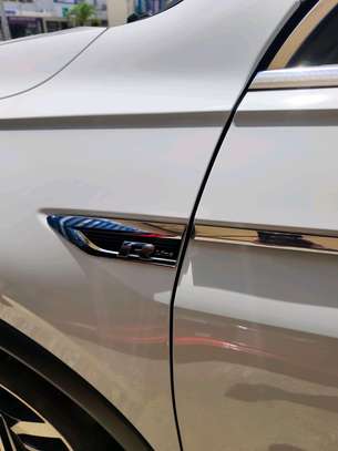 Volkswagen Tiguan image 2