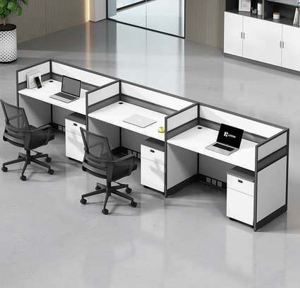 3 Seater Cubic Office Workstation image 2