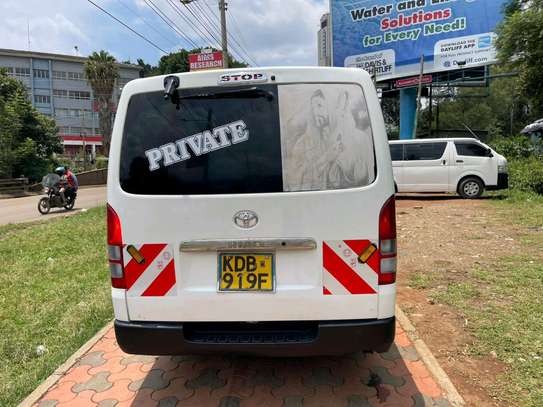 Toyota hiace 7l image 4