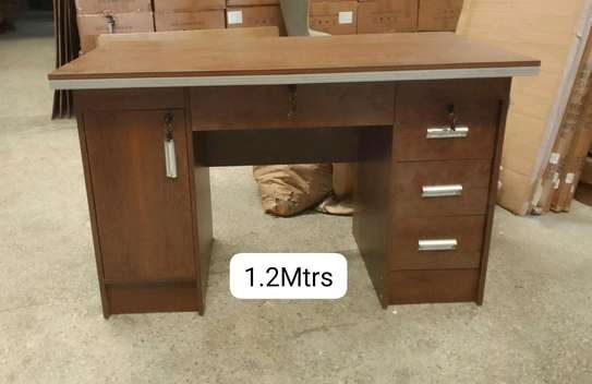 Office desk image 2