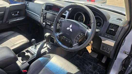 Mitsubishi pajero Exceed Diesel engine 2019 image 3