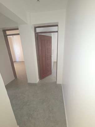 Bright 2-Bedroom Apartment Spacious Open Living image 4