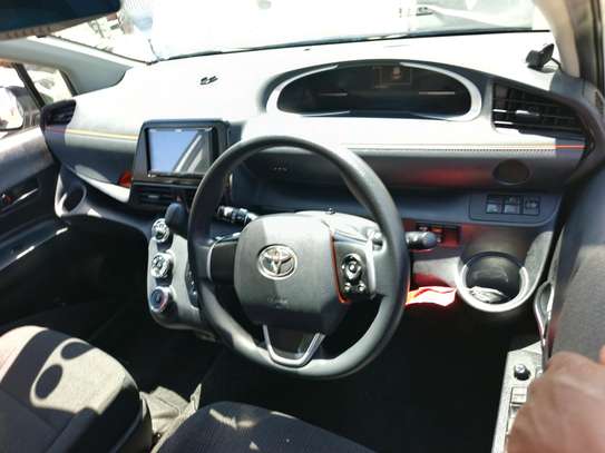 Toyota Sienta  2018 image 8