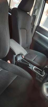 Toyota Hilux 4wd double cabin 2018 image 5