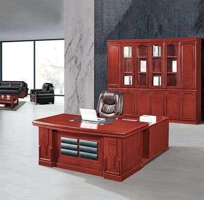 Office Desk; 1.6M Mahogany Executive Office Desk in Suneka image 2