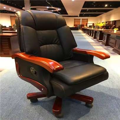 Office Chair; Puffy Elite Finish Director Office Chair image 6