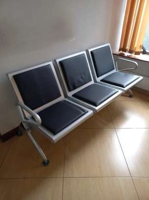 3-Link Heavy Gauge Padded Reception Bench image 4