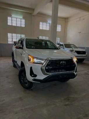 Toyota Hilux image 5