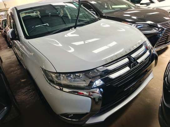 Mitsubishi outlander image 11