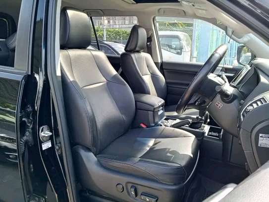 Toyota landcruiser Prado image 7