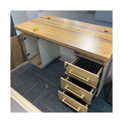 Office Desk; 1.4M  Modern Executive Office Desk image 6