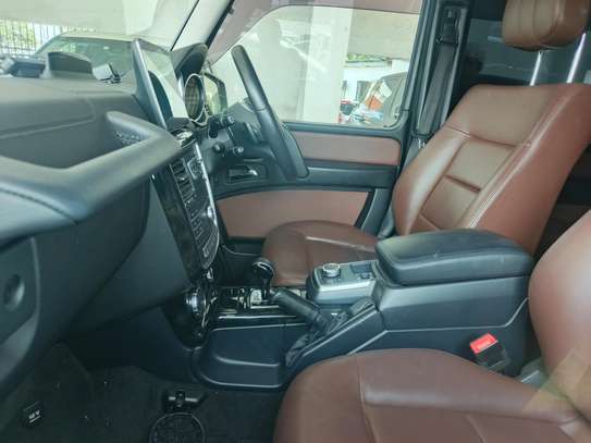 Mercedes Benz G 350d image 11