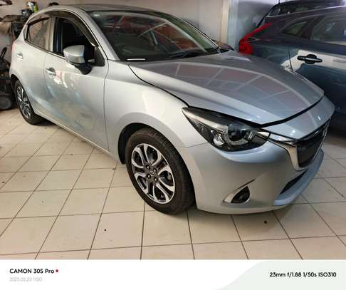 Mazda Demio XDL diesel image 9