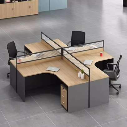 Curved 4-Way Office Workstation Desk image 4