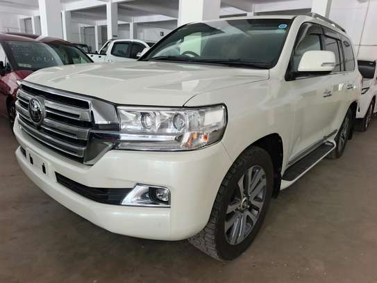 Toyota landcruiser ZX 2018 image 9