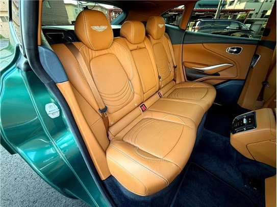 2022 ASTON MARTIN DBX BASE GRADE image 13