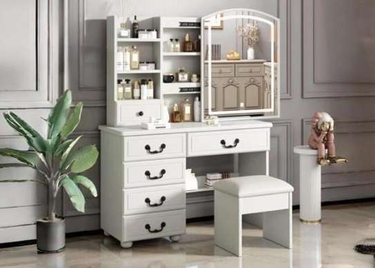 Dresser : White Dressing Table With Mirror In Nyangusu image 3