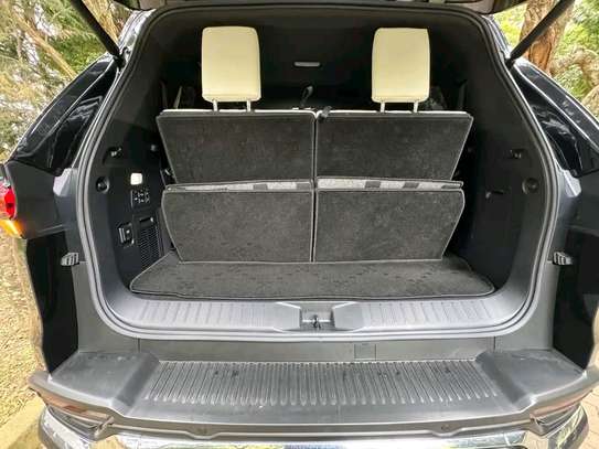 2023 Lexus LX600 image 9