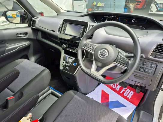 Nissan Serena Empower image 6