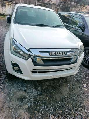 ISUZU D max image 11