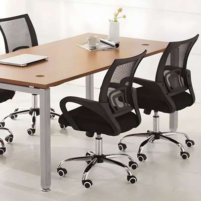 Clerical Swivel Mesh Office Chair image 6