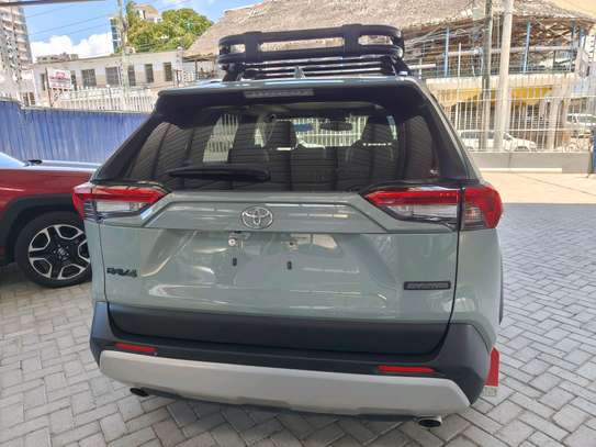 Toyota Rav4 Adventure green 2020 image 11