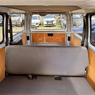 Toyota Hiace 2018 Diesel 2wd image 6