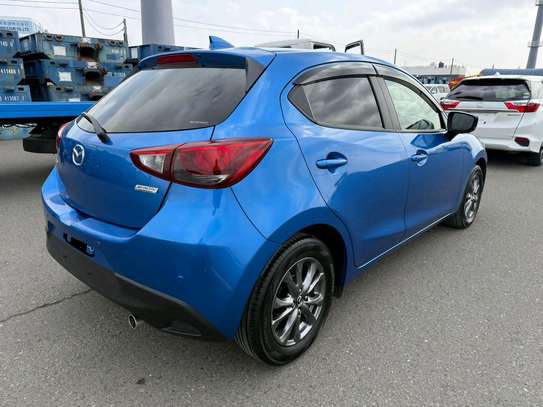 Mazda demio petrol image 4