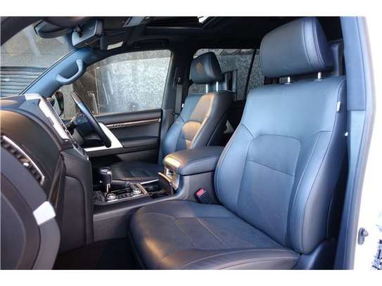 2020 TOYOTA LANDCRUISER image 3