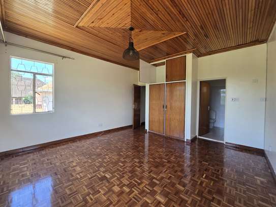 4-Bedroom House for Rent – Runda, Kiambu Rd | 3000 USD image 8