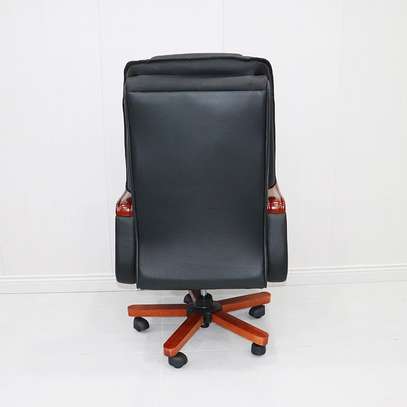 Directors Leather Office Chair image 13
