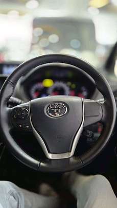 Toyota Noah WxB white 2020 image 4