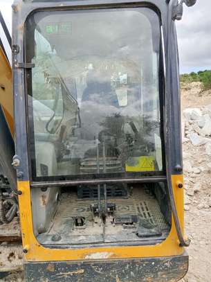 Tinga windscreen image 3