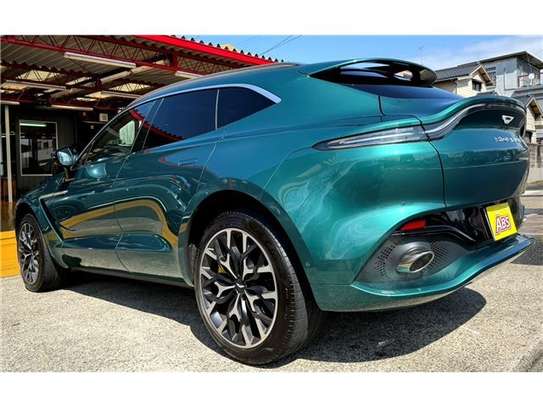 2022 ASTON MARTIN DBX BASE GRADE image 4