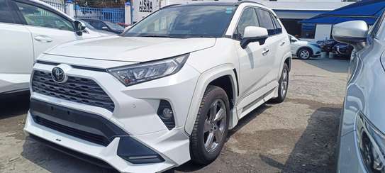 Toyota Rav4 White 2019 2WD image 3