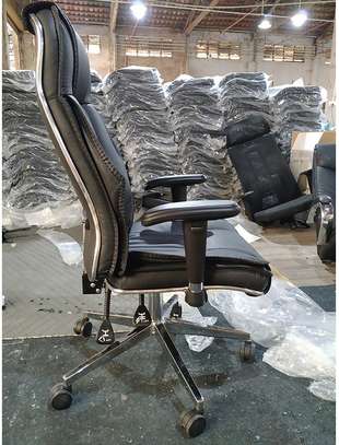 Executive  Office Leather  Chair image 6