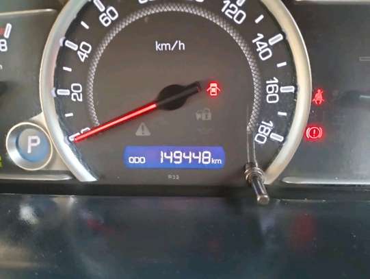 TOYOTA NOAH NEW SHAPE 2015 MODEL. image 6