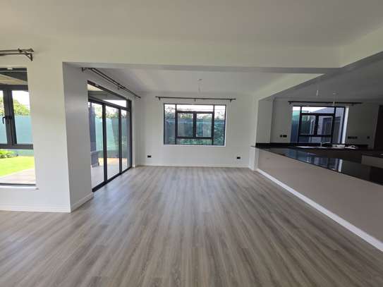 5 Bed Townhouse with En Suite at New Runda image 3