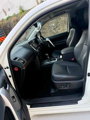 Toyota landcruiser TXL image 4