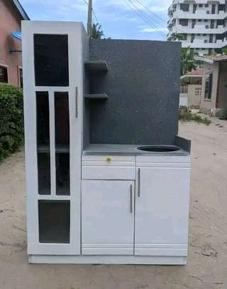 Kitchen unit image 3