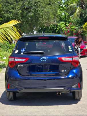 Toyota vitz hybrid image 7