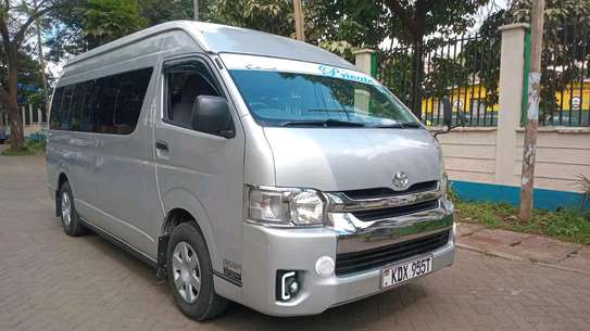 TOYOTA HIACE 9L image 2