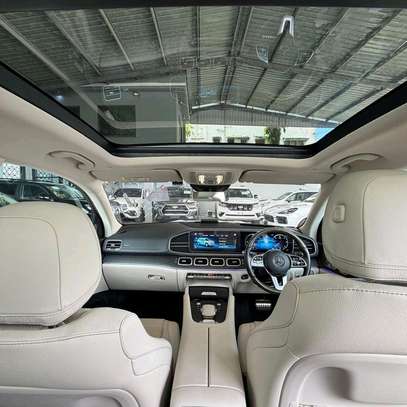 2022 Mercedes Benz GLS400d image 9