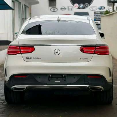 Mercedes Benz GLE350d image 7