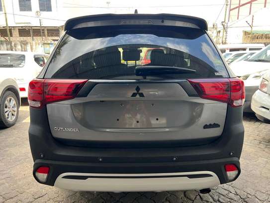 Mitsubishi Outlander Sunroof 2019 image 11