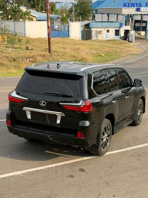 LEXUS LX570 PETROL 2015MODEL SUNROOF image 8