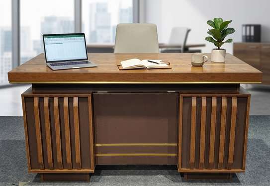Executive Desks : 1.4 Meters Modern Executive Office Desk image 9