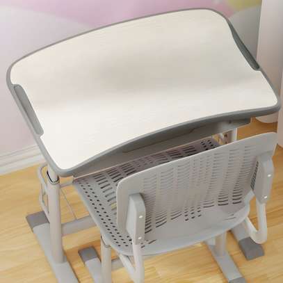 Kids Furniture: Modern Heavy Duty Desk For Kid image 5