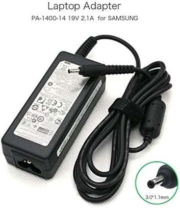Samsung-ac-adapter-charger-19v-2-1a-40w image 2