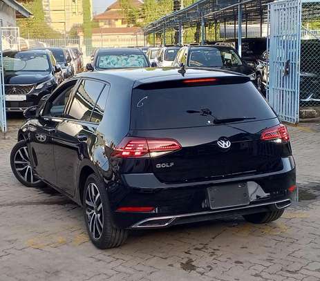 Volkswagen golf image 2